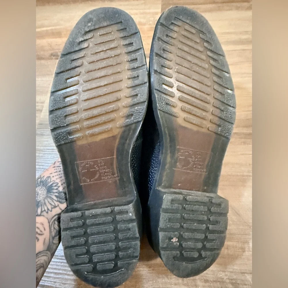 Rare Dr. Martens Favilla Pebbled Leather Tassel Loafers - Black Size 8